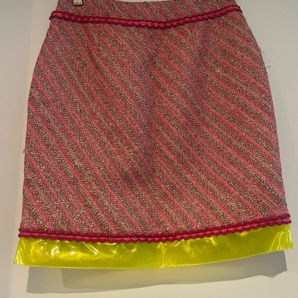 NWOT Moschino Couture ONE OF A KIND runway Pink and Yellow Tweed Skirt|size 6 - Picture 4 of 8